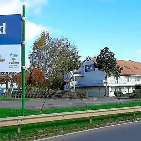 Comfort Hotel 3*