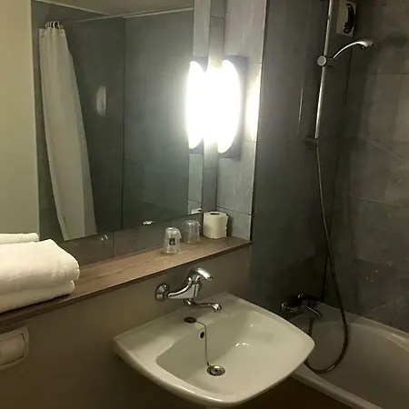 Comfort Hotel 3*