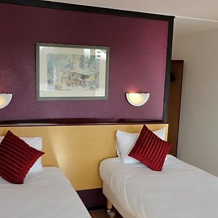 Comfort Hotel 3*